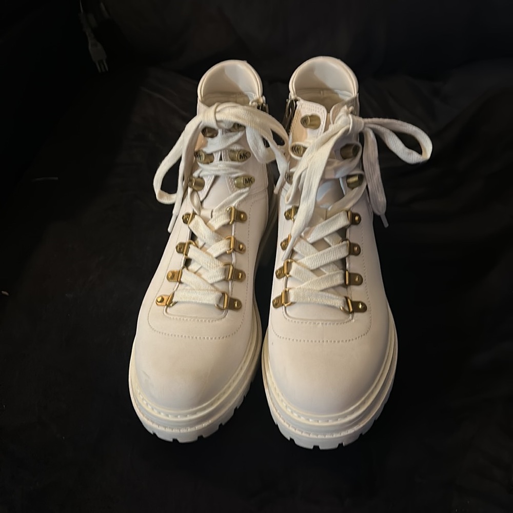 COPY - Beautiful cream color boots, beautiful - Picture 5 of 5